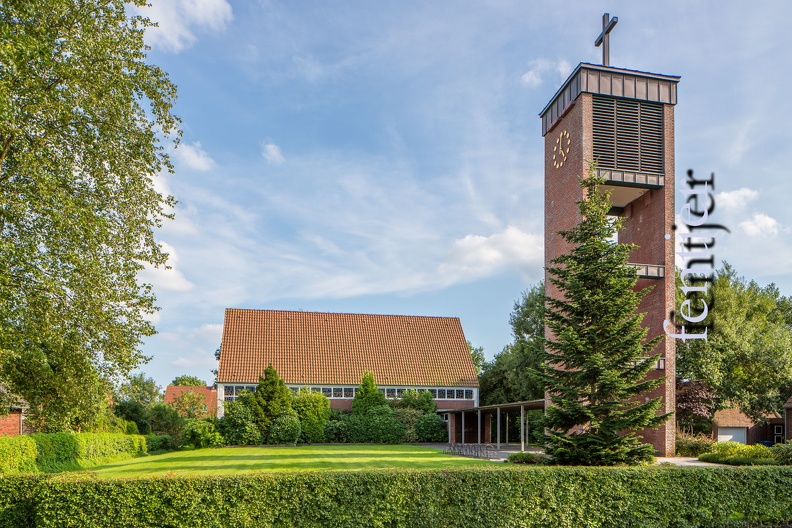 Ev.-luth. Kirche Süderneuland, Norden-2015-01279-HDR.jpg