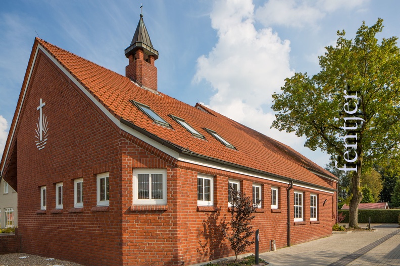 Neuapostolische Kirche Großefehn-2014-00441.jpg