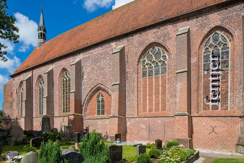 Ev.-ref. Kirche Hinte-2014-0436.jpg