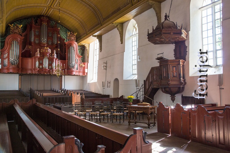 Ev.-ref. Kirche Weener-Eos5D-2012-00178.jpg