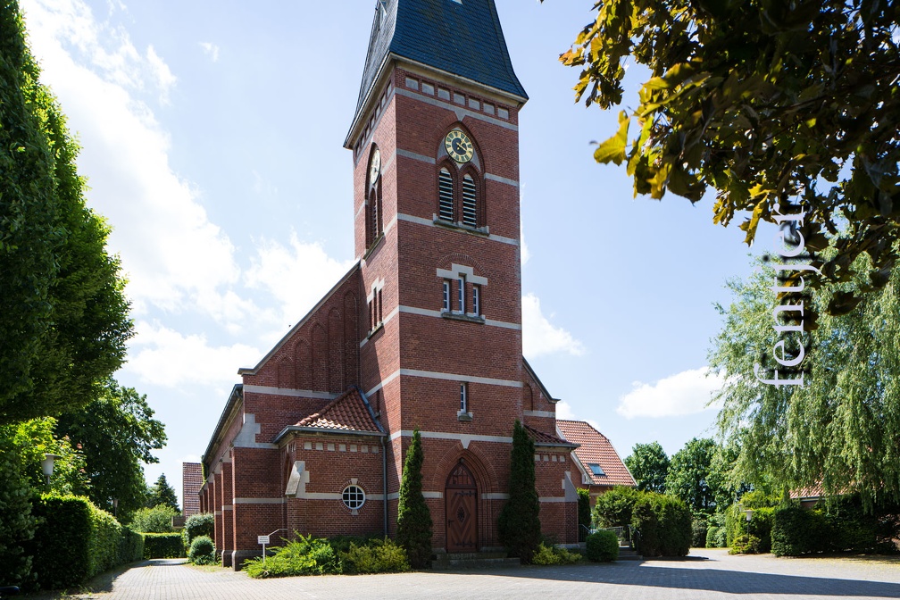 Ev.-ref. Kirche St. Georgiwold Möhlenwarf-2015-00549